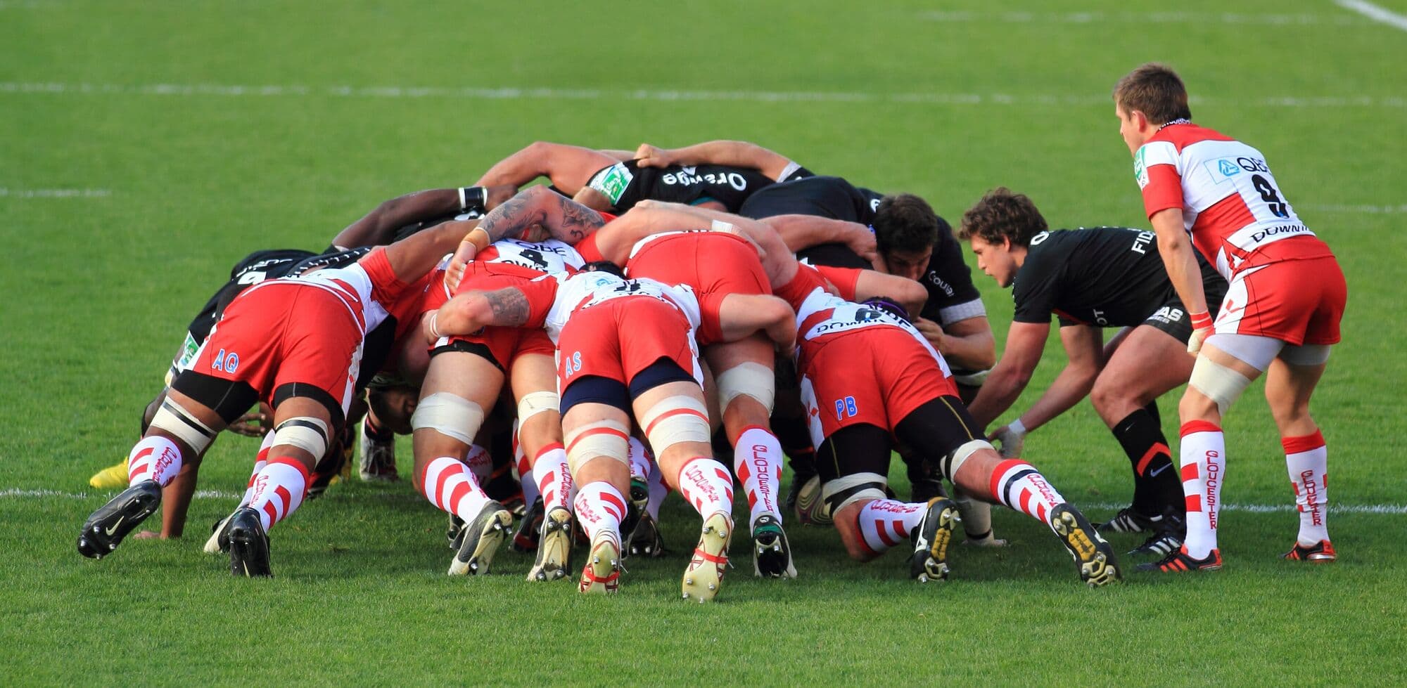 Une mêlée en plein match